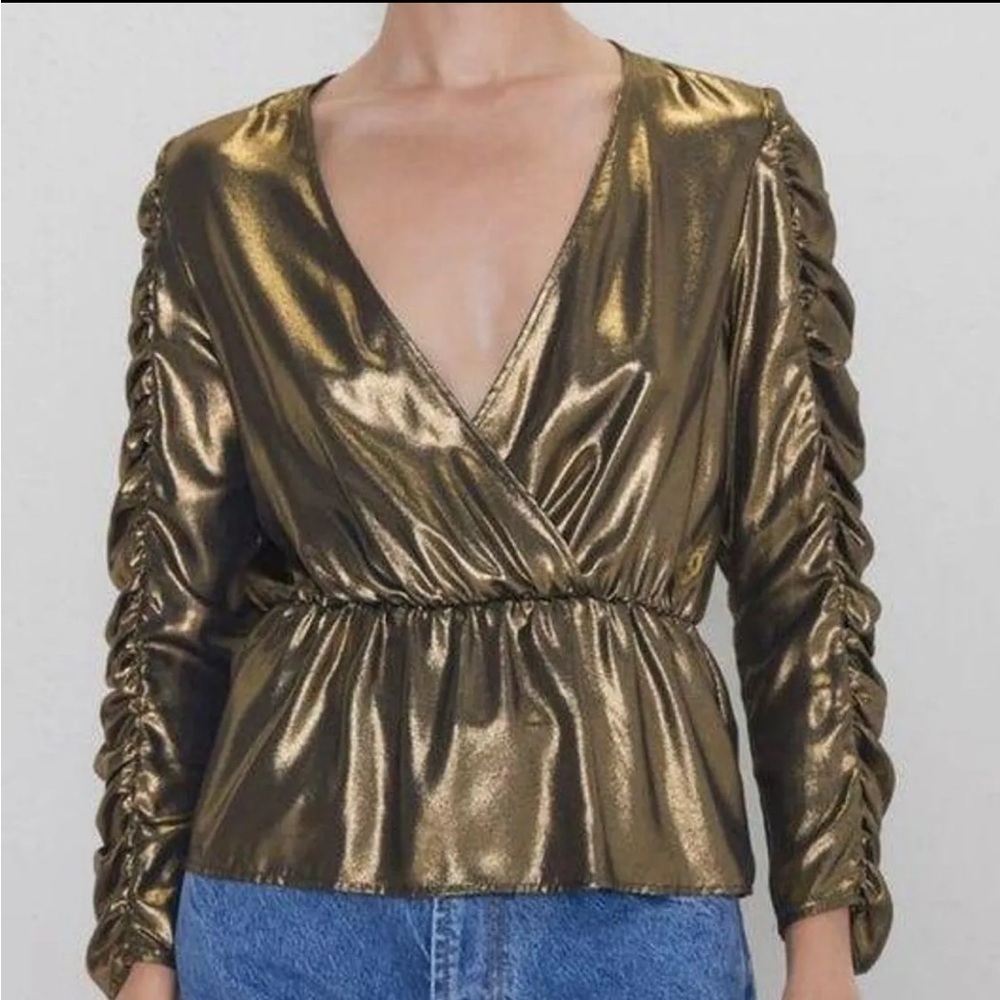 NWT ZARA BLACK AND GOLD SHIMMER RUCHED LONG SLEEVE SIZE MEDIUM